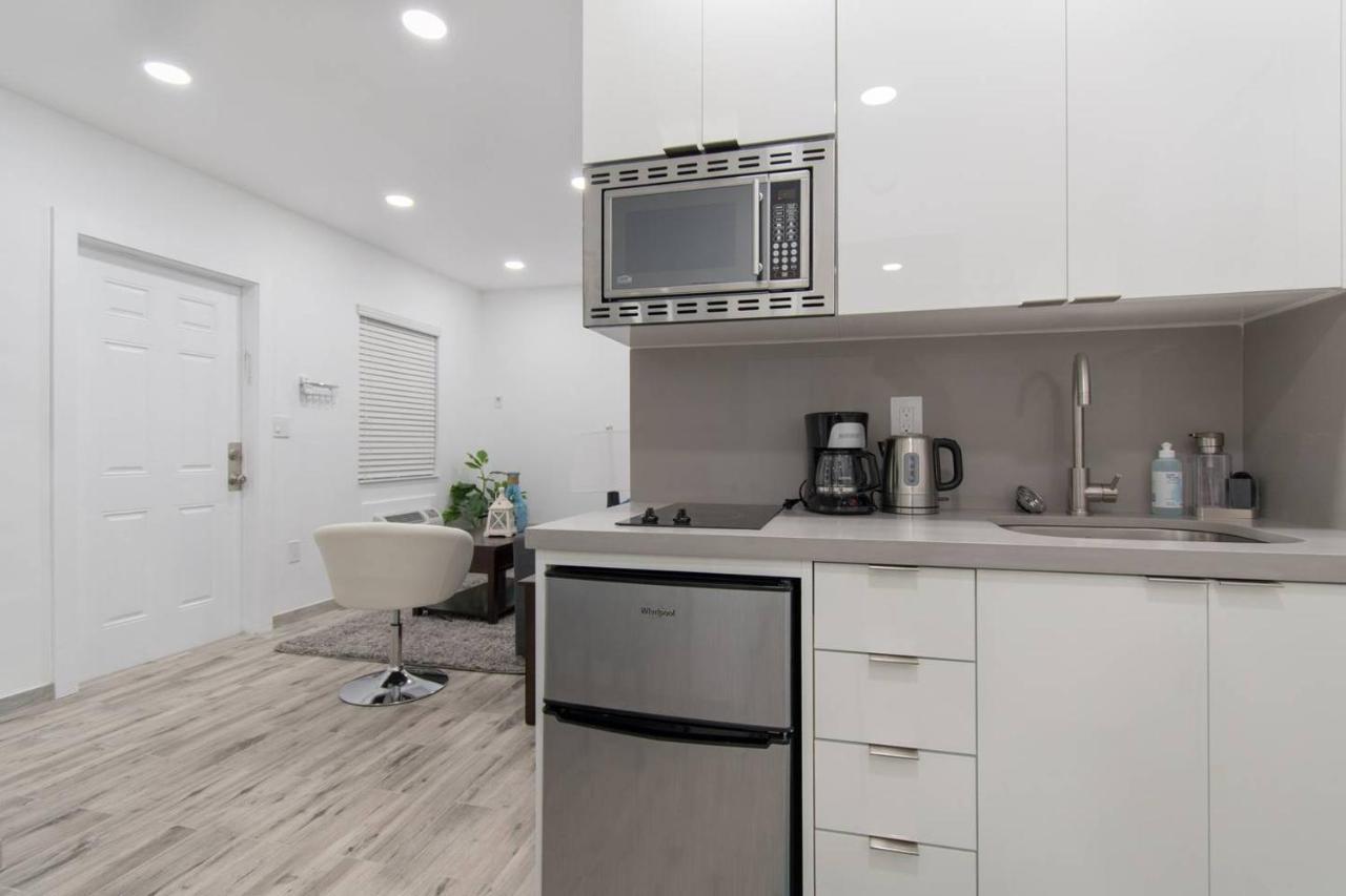 Newly Renovated 1 Bedroom Apt Designer Unit # 3 Дейния Бийч Екстериор снимка